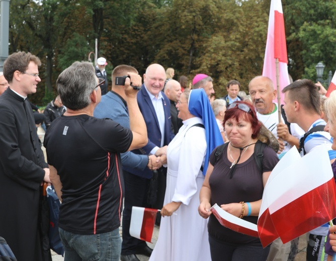 Powitanie 27. Pielgrzymki Diecezji Bielsko-Żywieckiej - grupy hałcnowskie na Jasnej Górze - 2018