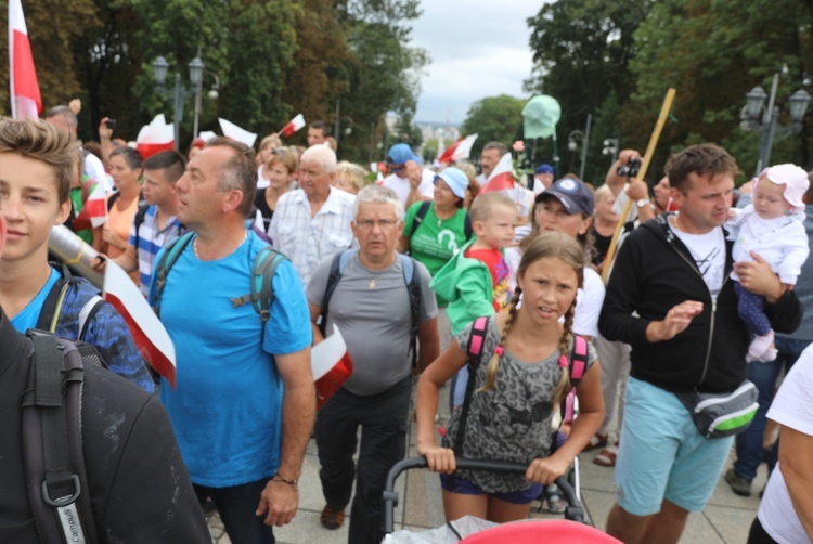 Powitanie 27. Pielgrzymki Diecezji Bielsko-Żywieckiej - grupy hałcnowskie na Jasnej Górze - 2018