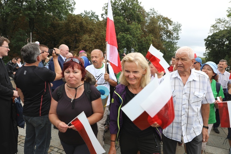 Powitanie 27. Pielgrzymki Diecezji Bielsko-Żywieckiej - grupy hałcnowskie na Jasnej Górze - 2018