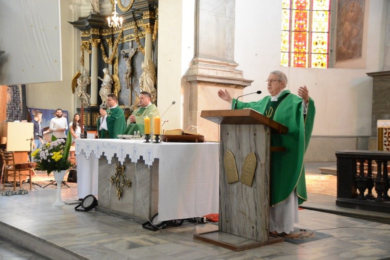 Z Rynku Solnego na Jasną Górę