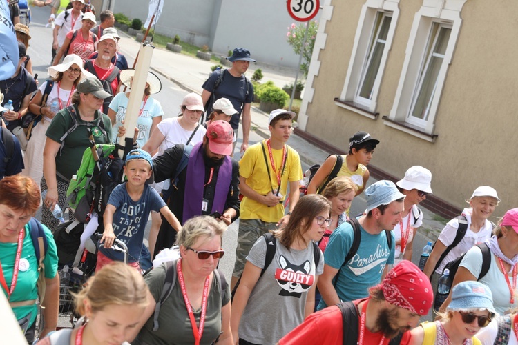 27. Pielgrzymka Cieszyńska na trasie - w Woźnikach - 2018