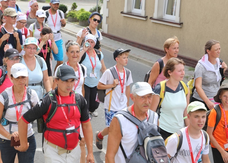 27. Pielgrzymka Cieszyńska na trasie - w Woźnikach - 2018