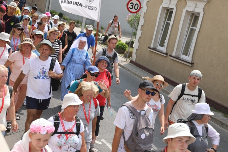 27. Pielgrzymka Cieszyńska na trasie - w Woźnikach - 2018