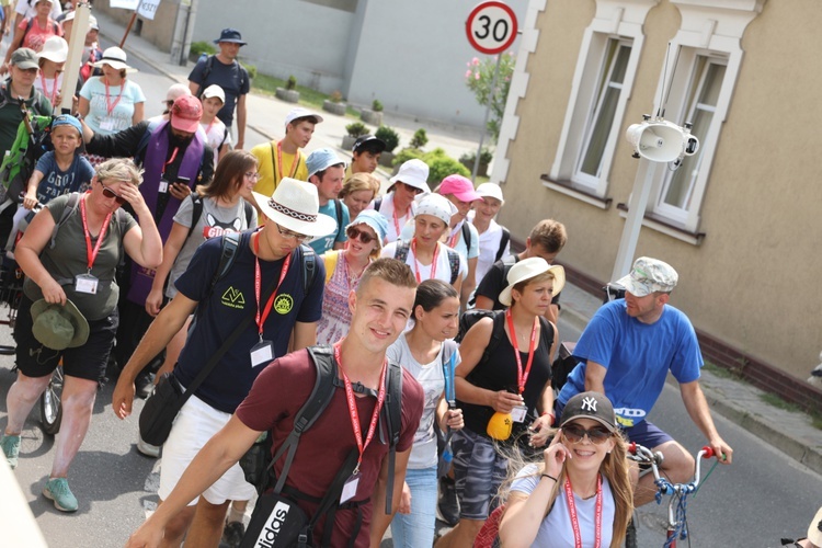 27. Pielgrzymka Cieszyńska na trasie - w Woźnikach - 2018