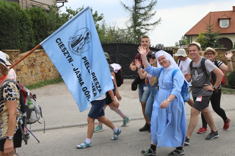 27. Pielgrzymka Cieszyńska na trasie - w Woźnikach - 2018