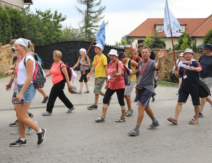 27. Pielgrzymka Cieszyńska na trasie - w Woźnikach - 2018