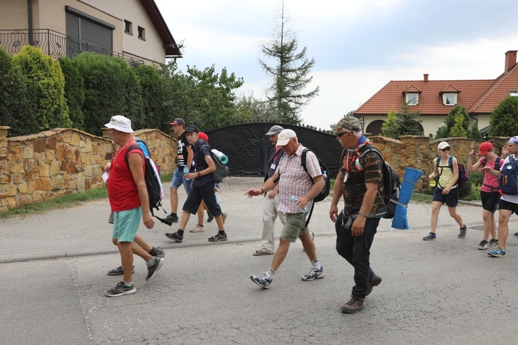 27. Pielgrzymka Cieszyńska na trasie - w Woźnikach - 2018