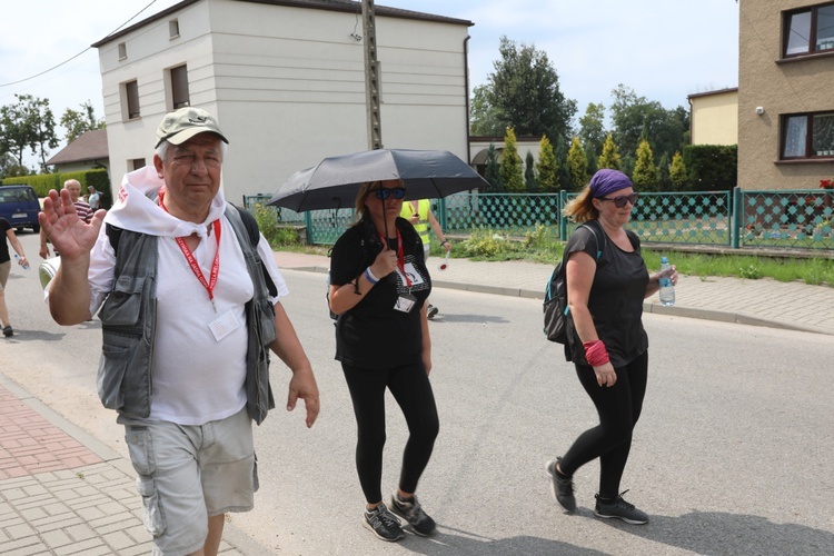 27. Pielgrzymka Cieszyńska na trasie - w Woźnikach - 2018