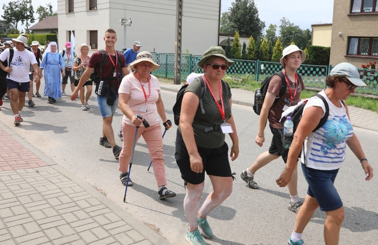 27. Pielgrzymka Cieszyńska na trasie - w Woźnikach - 2018