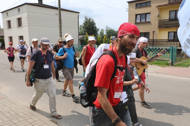 27. Pielgrzymka Cieszyńska na trasie - w Woźnikach - 2018