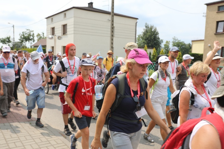 27. Pielgrzymka Cieszyńska na trasie - w Woźnikach - 2018