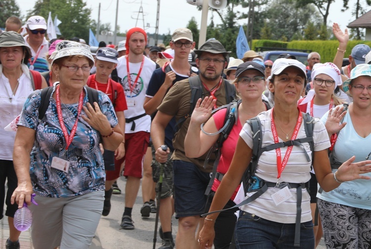 27. Pielgrzymka Cieszyńska na trasie - w Woźnikach - 2018