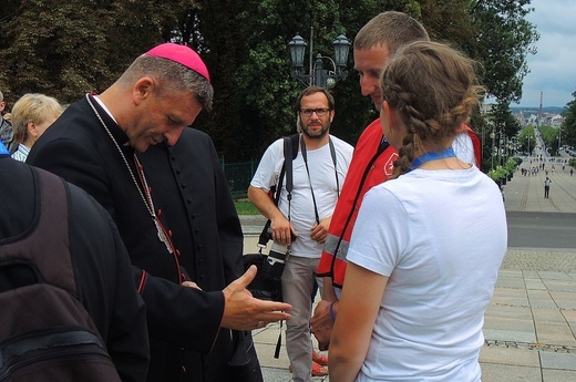 Pielgrzymkowi nowożeńcy i zaręczeni - 2018