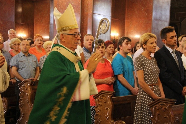 Bazylika w Piekarach ma nowego proboszcza 