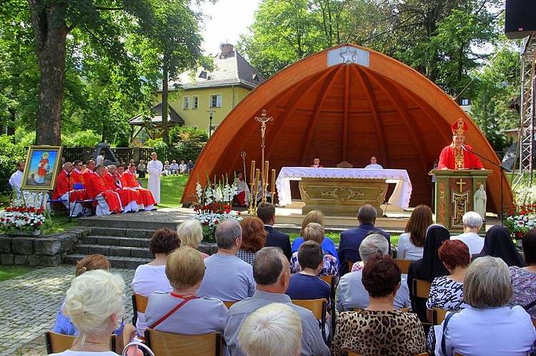 Uroczystości oddania Karpacza pod opiekę św. Wawrzyńca