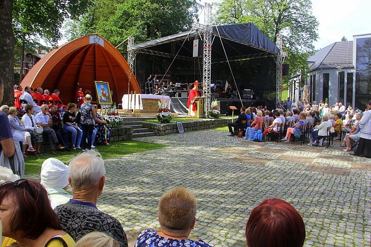 Uroczystości oddania Karpacza pod opiekę św. Wawrzyńca