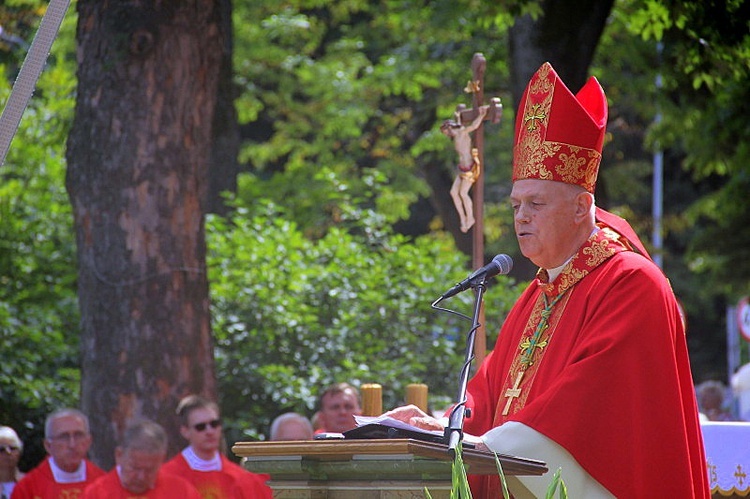 Uroczystości oddania Karpacza pod opiekę św. Wawrzyńca