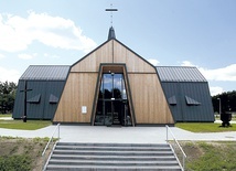 Nowy kościół św. Józefa Robotnika w Bytomiu-Stroszku  (projekt: Jan Rabiej, 2014–2015).
