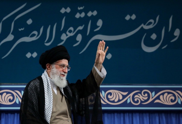 Ajatollah Chamenei odrzuca możliwość negocjacji z USA