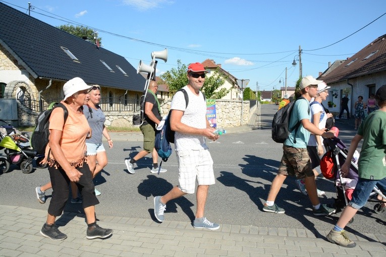 Woda lała się w Kamieniu Śląskim
