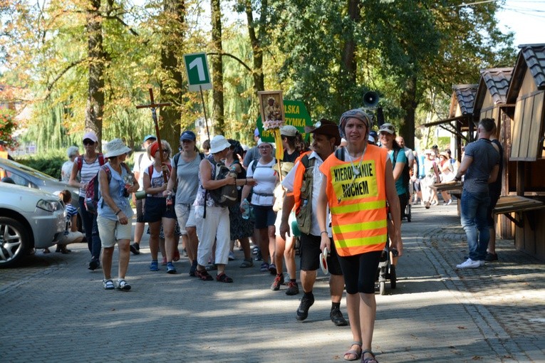 Woda lała się w Kamieniu Śląskim