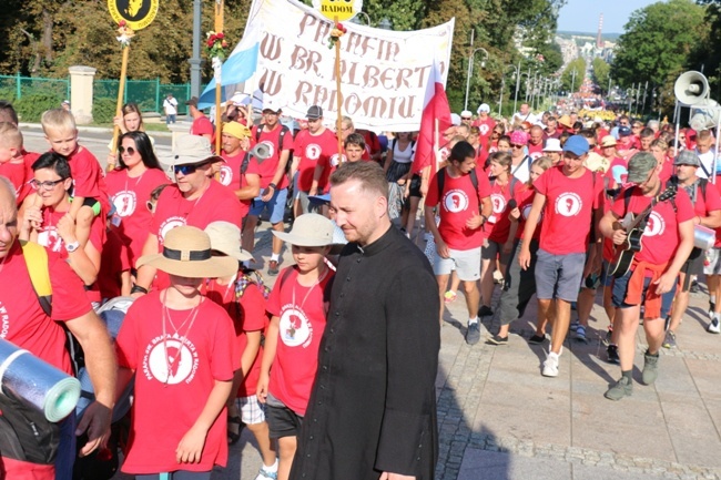 Wejście pielgrzymki radomskiej - jasnogórski szczyt i kaplica Cudownego Obrazu