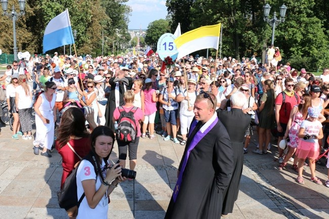 Wejście pielgrzymki radomskiej - jasnogórski szczyt i kaplica Cudownego Obrazu