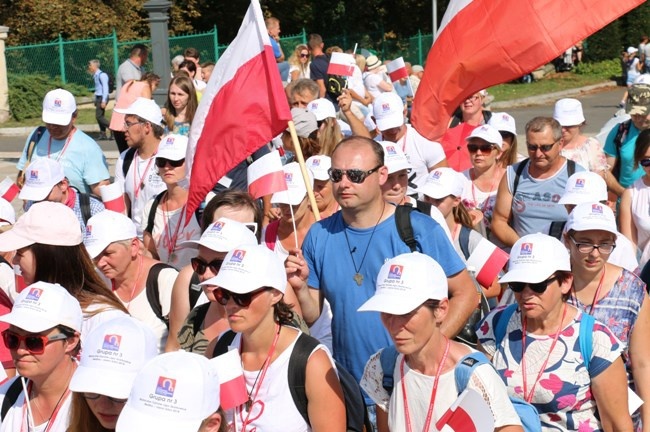 Wejście pielgrzymki radomskiej - jasnogórski szczyt i kaplica Cudownego Obrazu