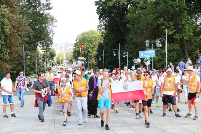 Wejście pielgrzymki radomskiej - jasnogórski szczyt i kaplica Cudownego Obrazu