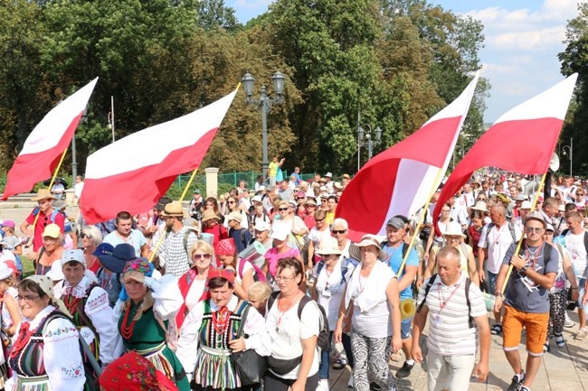 Wejście pielgrzymki radomskiej - jasnogórski szczyt i kaplica Cudownego Obrazu