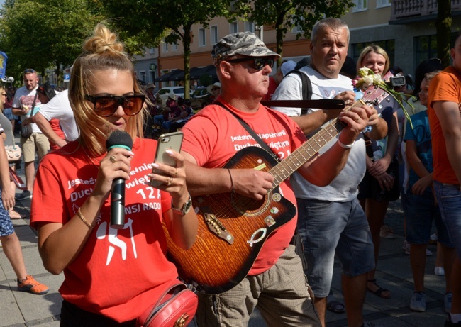 Wejście pielgrzymki radomskiej - Aleje NMP