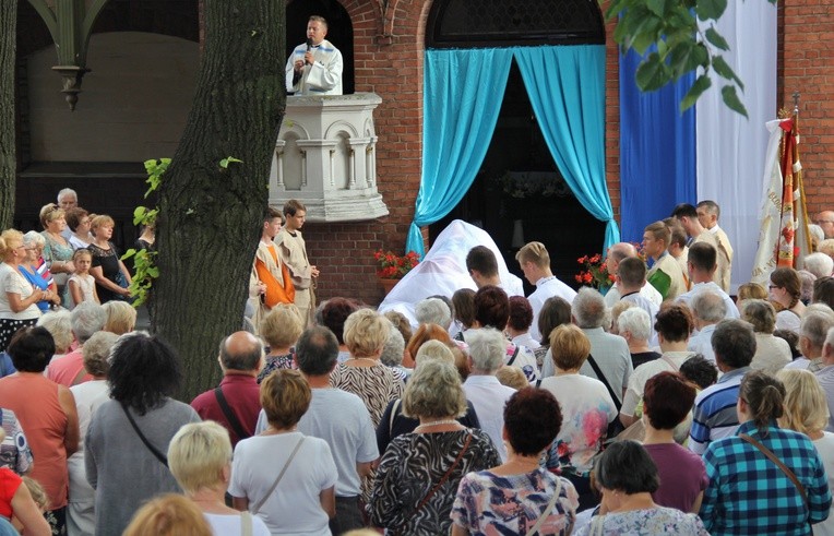 Zaśnięcie Najświętszej Maryi Panny w Piekarach Śl.