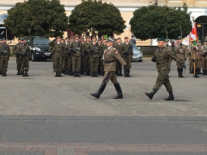 Uroczystości odbyły się na pl. Zamkowym