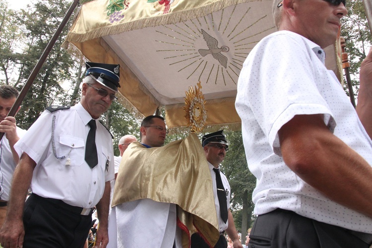 Z Wniebowziętą w Ligocie Książęcej