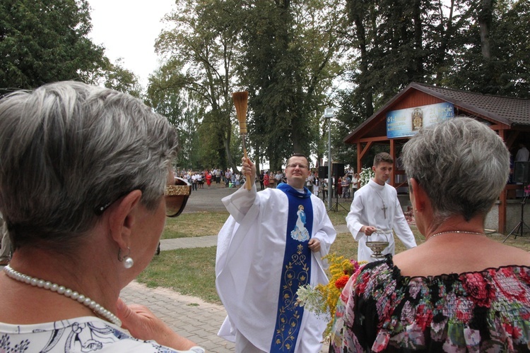 Z Wniebowziętą w Ligocie Książęcej