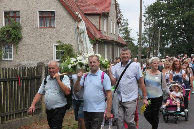 Z Wniebowziętą w Ligocie Książęcej