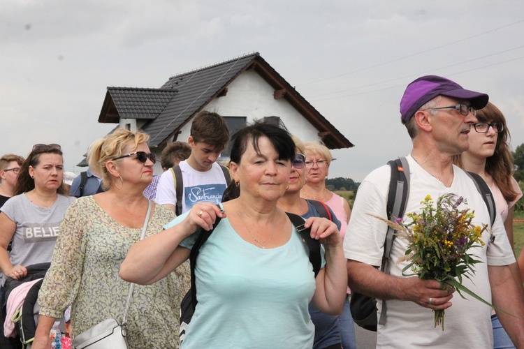 Z Wniebowziętą w Ligocie Książęcej