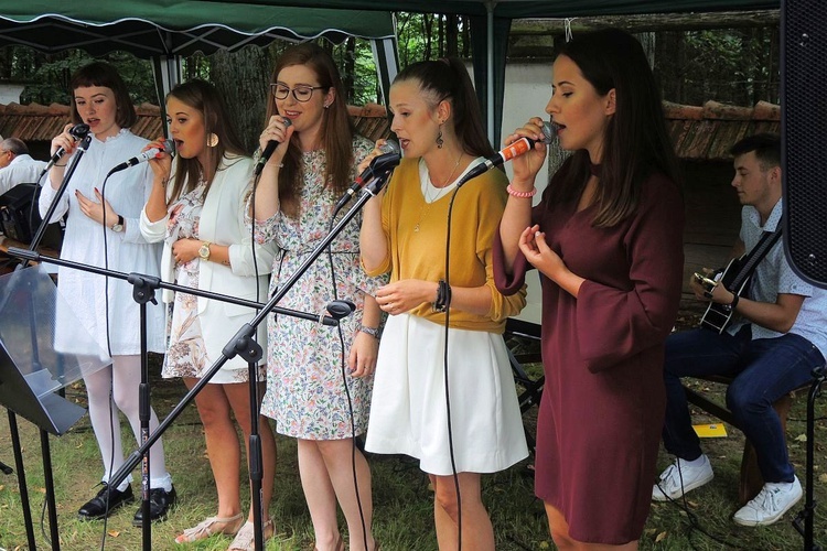 Piknik parafialny i "Bukiet ziela" w Głębowicach - 2018