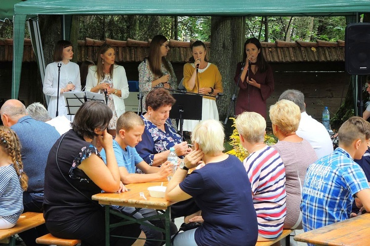 Piknik parafialny i "Bukiet ziela" w Głębowicach - 2018