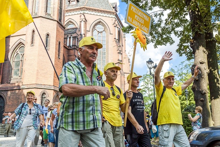 Wyjście pielgrzymki na Jasną Górę