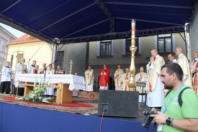 Msza św. na rozpoczęcie 36. PPT na Jasną Górę
