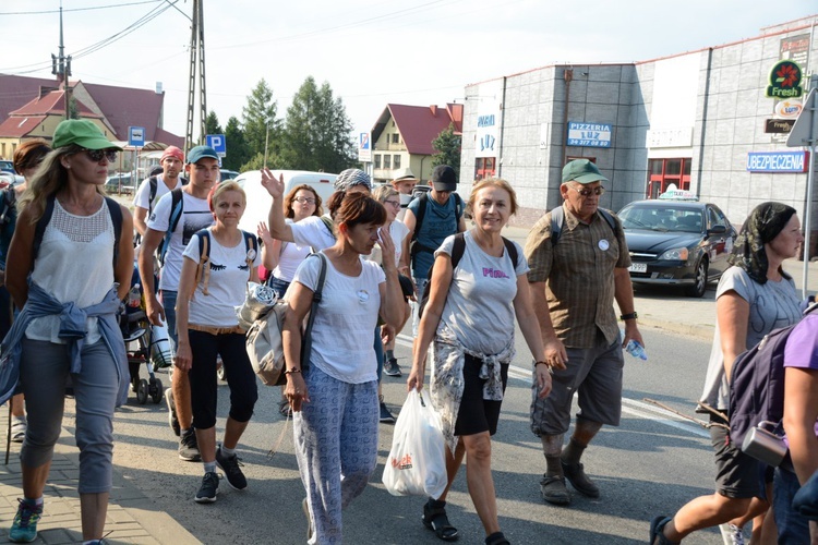 Kilkanaście kilometrów przed Jasną Górą