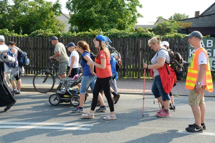 Kilkanaście kilometrów przed Jasną Górą