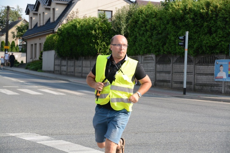 Kilkanaście kilometrów przed Jasną Górą