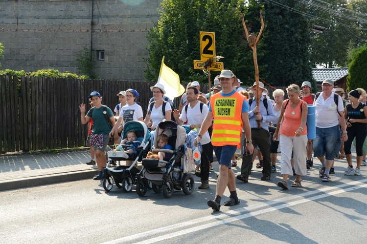 Kilkanaście kilometrów przed Jasną Górą