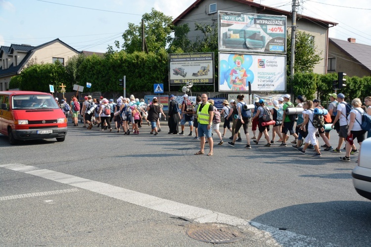 Kilkanaście kilometrów przed Jasną Górą