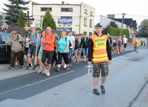 Pielgrzymi zdobywają Jasną Górę