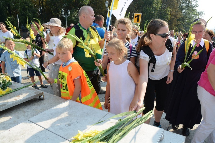 "Jedynki" na ostatniej prostej