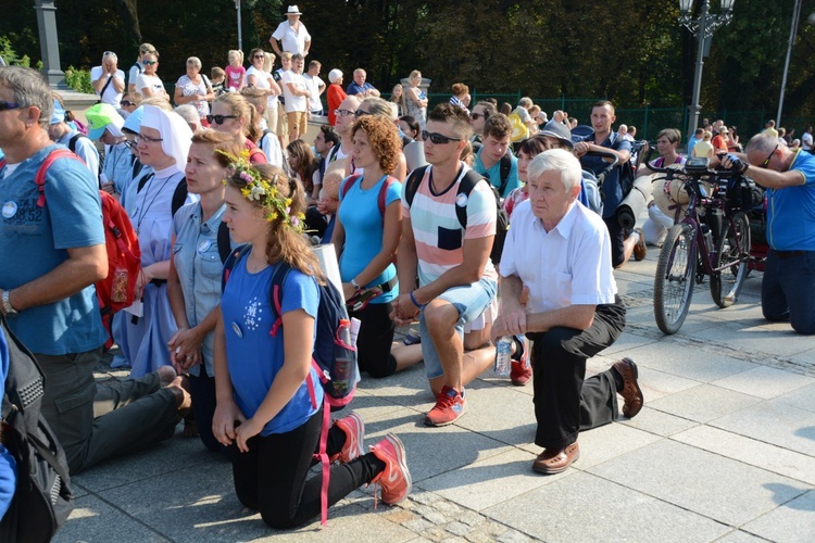 "Jedynki" na ostatniej prostej