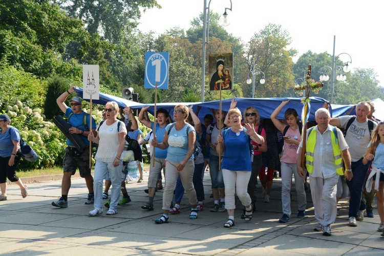 "Jedynki" na ostatniej prostej